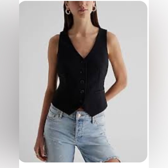 Avec Les Filles Jackets & Blazers - NWT Avec Les Filles By ANTHROPOLOGIE Button-Up Crop Vest in Black Size Small